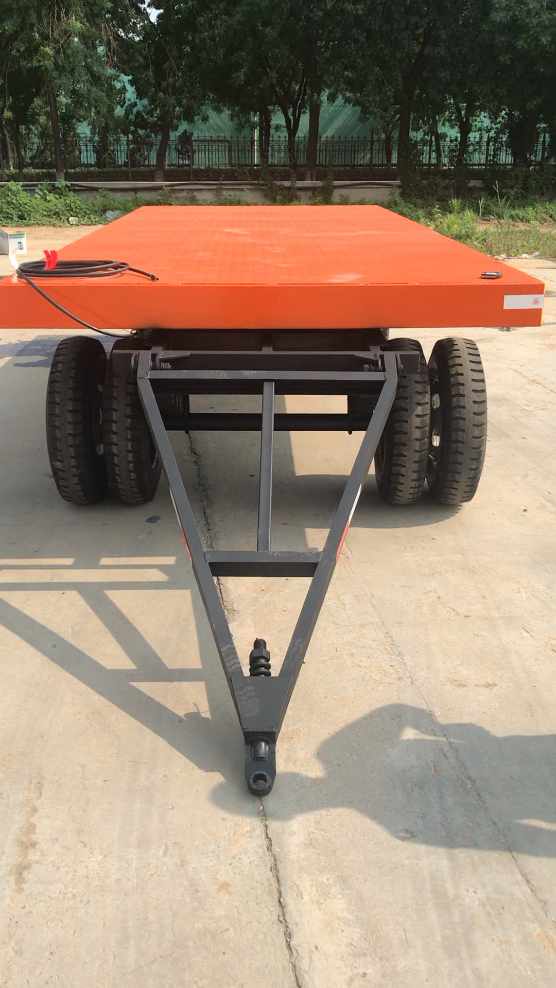 牵引平板车#10吨平板拖车带气刹,可叉车,拖拉机