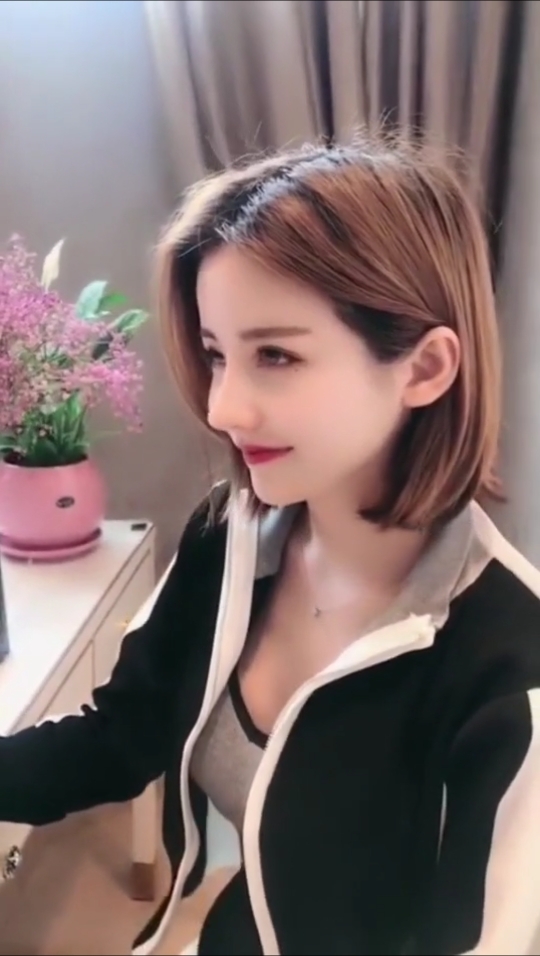 小姐姐#这个小姐姐侧脸杀…颜值爆表