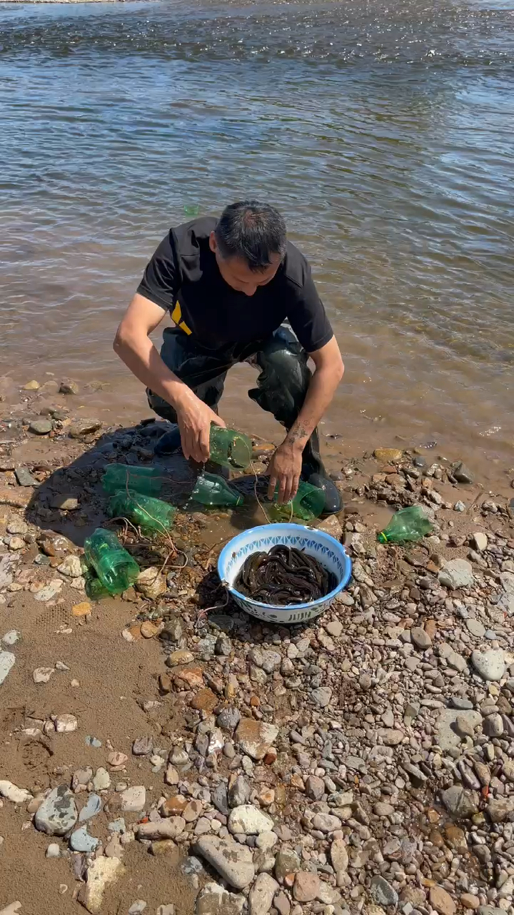 精心制作的捕鱼工具真拿鱼