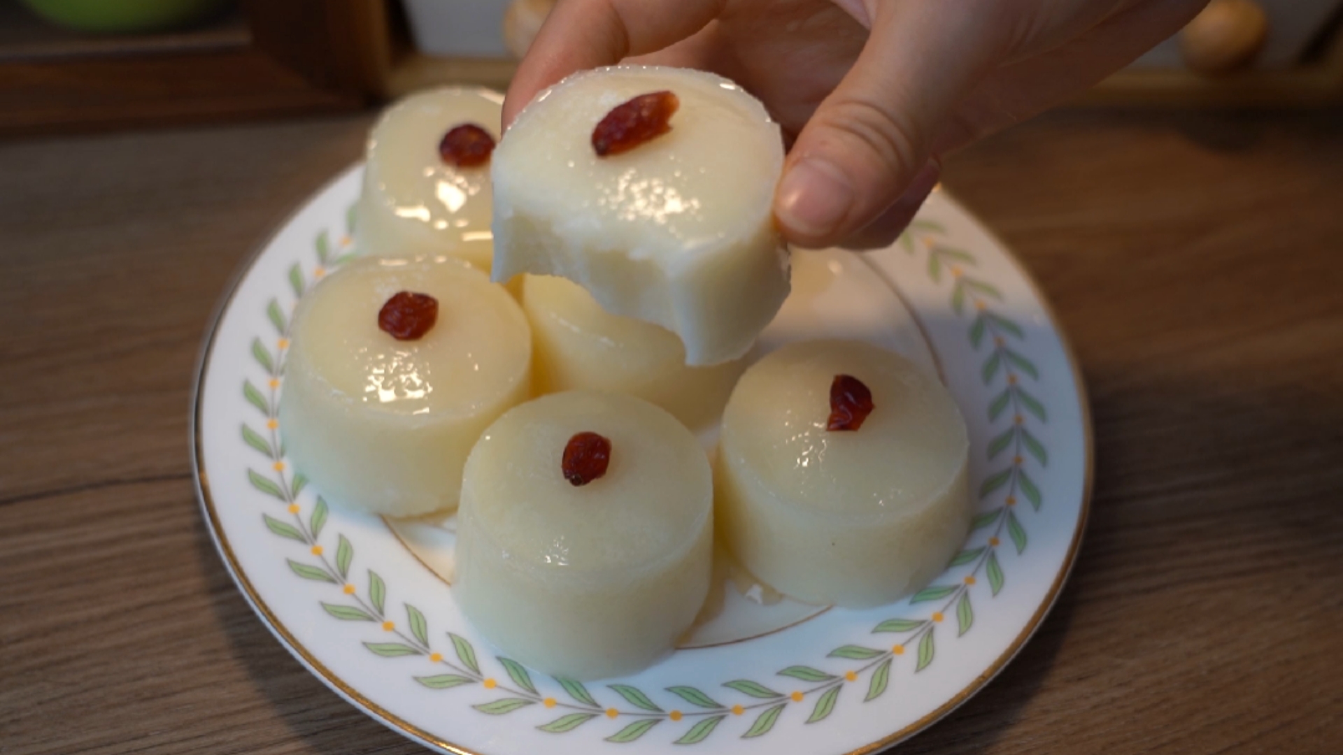 米糕#只要有大米,就能做的牛奶米糕.q弹细腻又香甜.