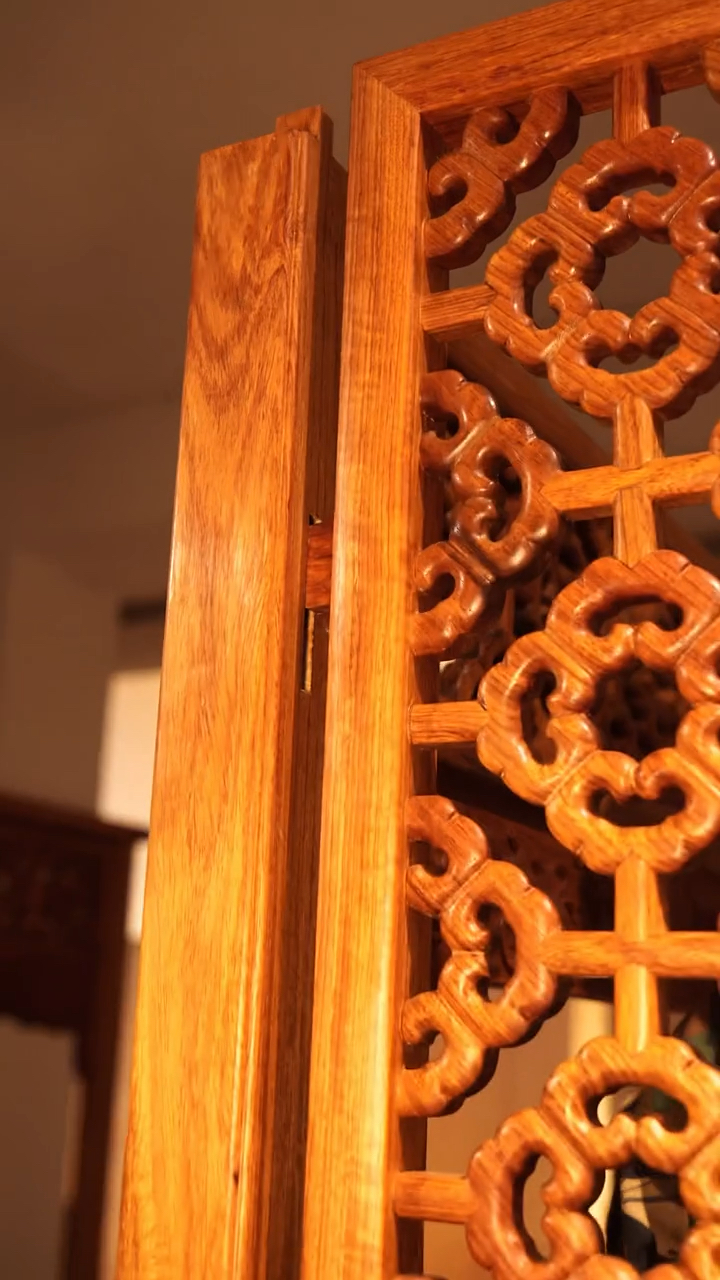 榫卯故宫博物院月洞门架子床一比一还原榫卯组装全过程