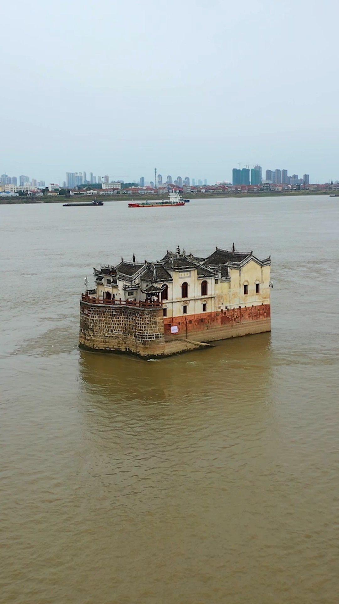 湖北鄂州观音阁经历千年洪水而不倒堪称世界建筑奇迹