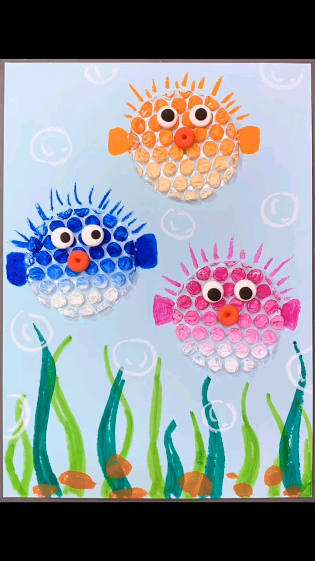 手工制作#用气泡膜画画会上瘾,来画三只呆萌的小海豚吧-度小视