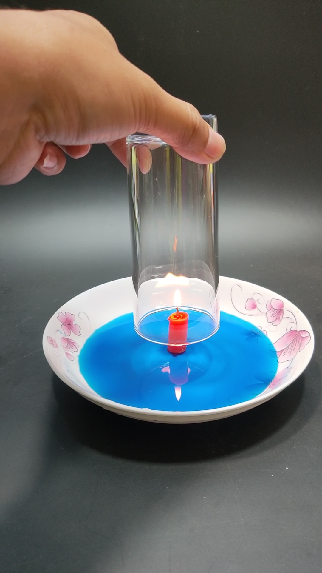 趣味科学小实验#龙吸水实验,这是什么原理?