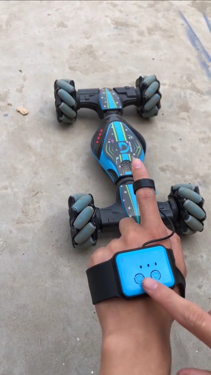 手势感应变形遥控车