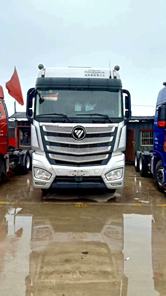 18年10月国五欧曼est牵引车双驱轻体潍柴550法士特12速速比3.