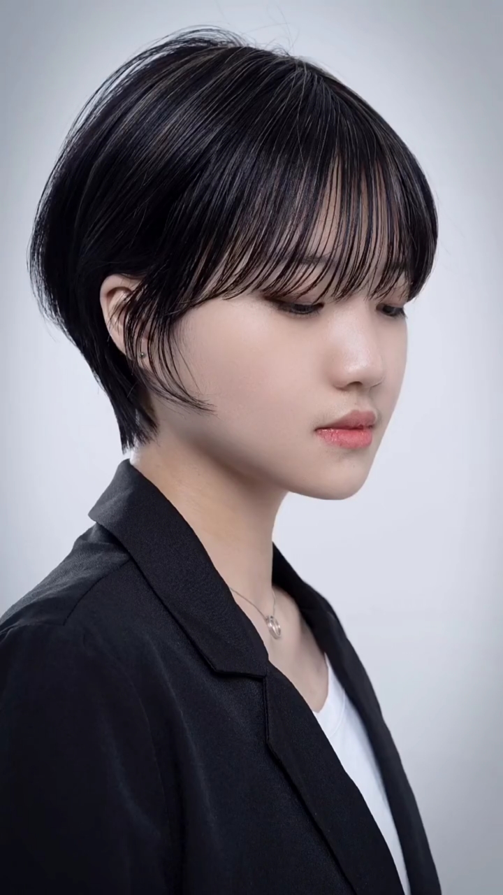 轻知计划#夏季酷酷潮短发,你适合吗?