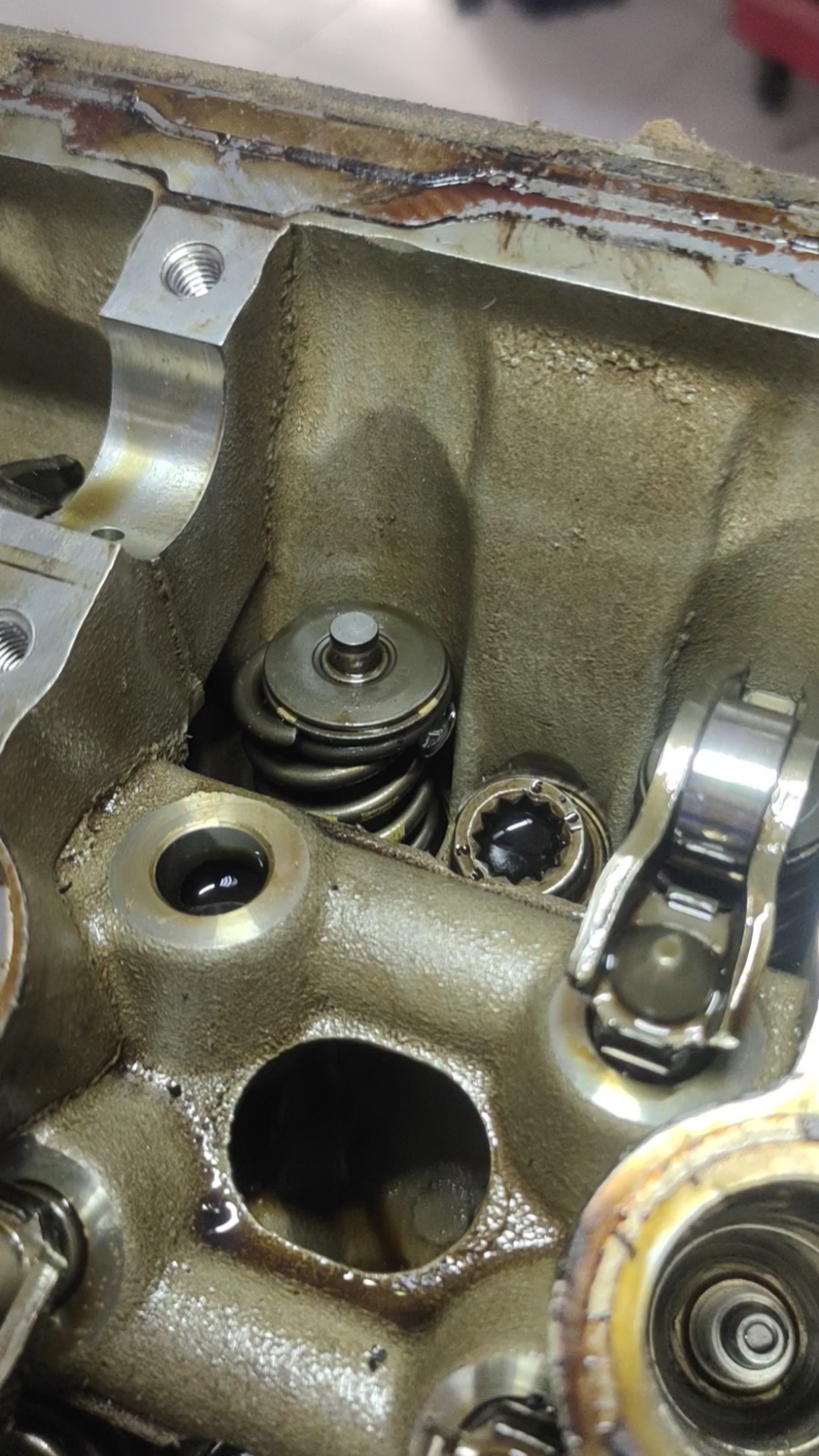 大众ea888气门弹簧断裂导致行驶突然失火大家好我是辽a团队恒哥