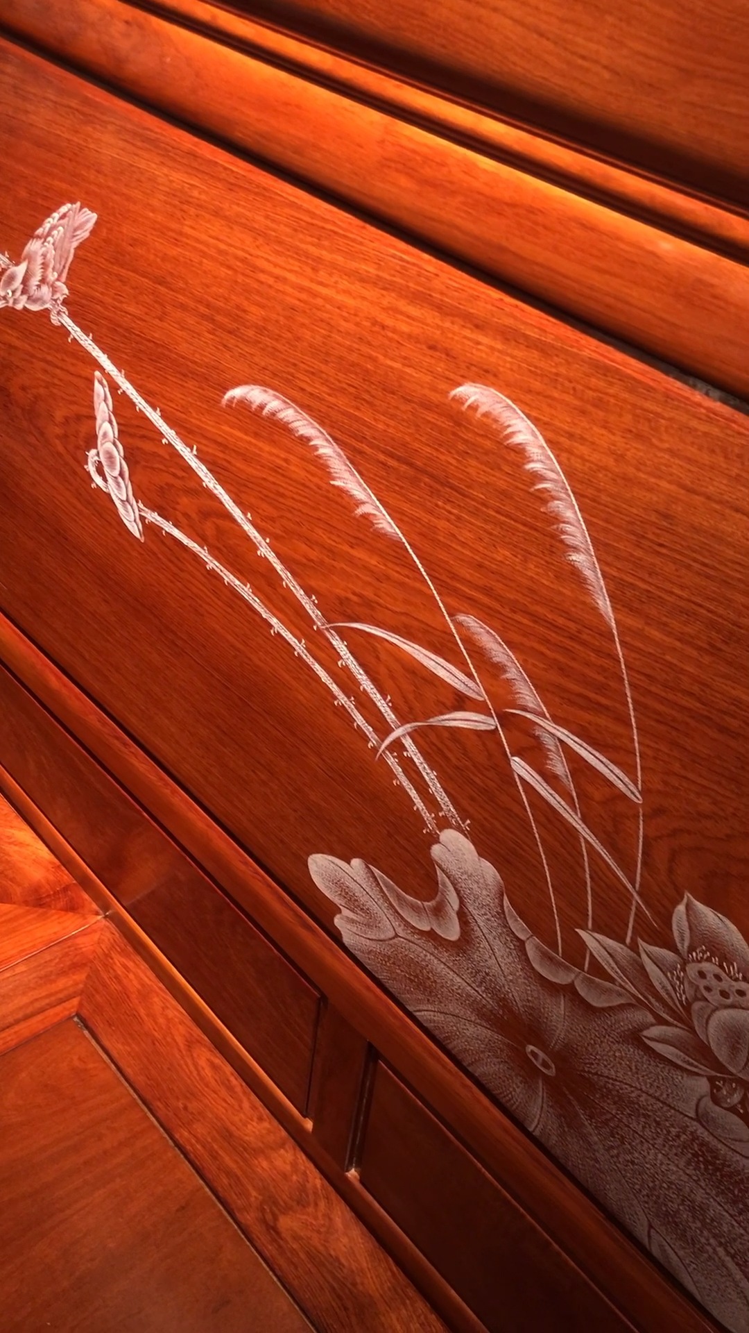 古典红木家具#大果紫檀的影雕大床,难得哟#红木家具#纯手工工艺