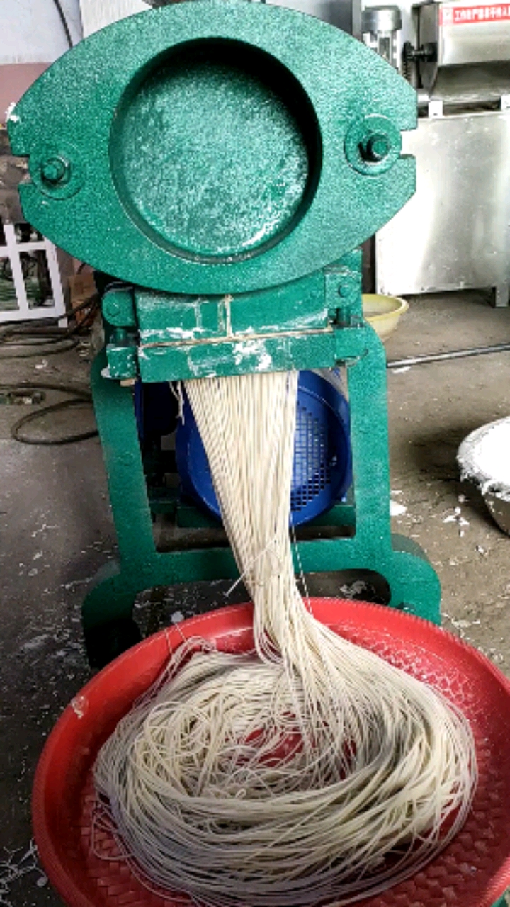 单筒210型时产300斤米线机