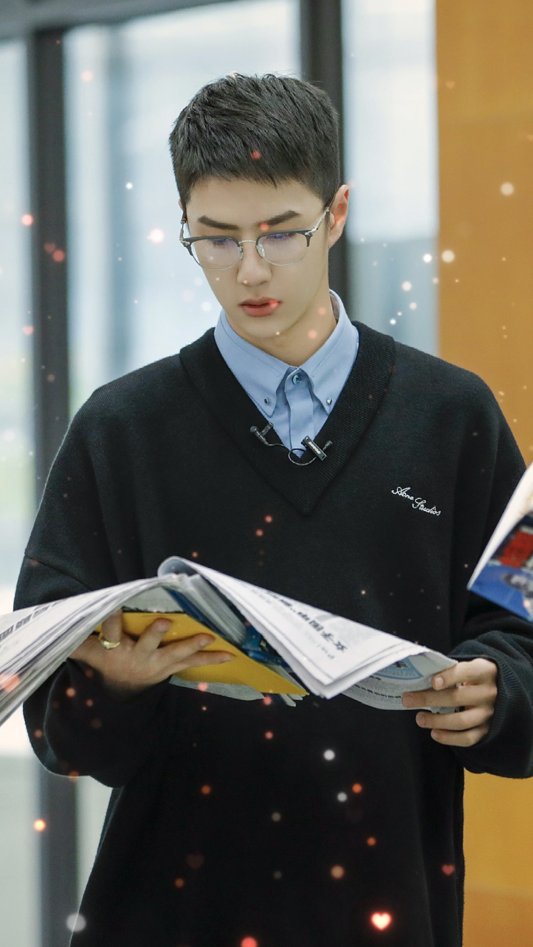 王一博##天天向上#王一博饰卷心菜,太温柔了!