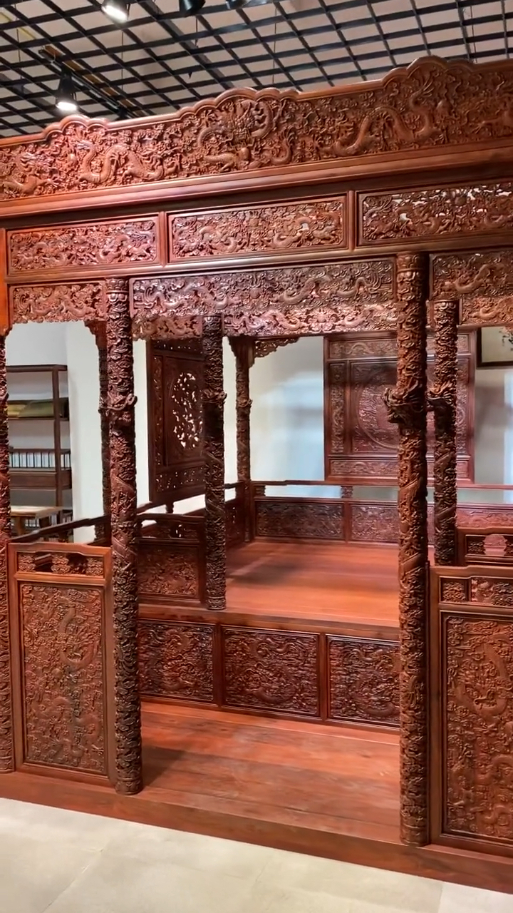 古典红木家具红木家具架子床雕刻龙称为龙床大家见过这样的床吗喜欢不