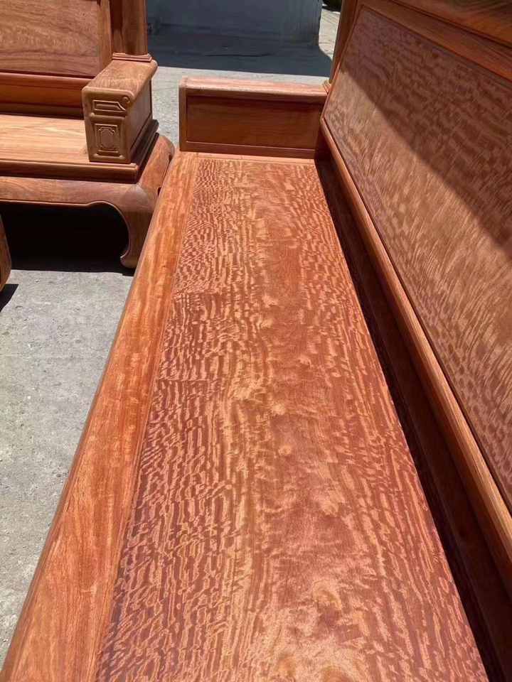 缅甸花梨虎皮纹沙发