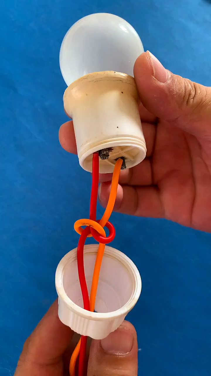 电工灯头结的正确打结方法