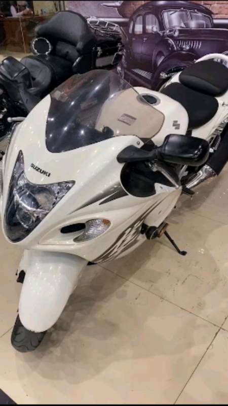 大贸2013年铃木隼白色版花,车况巅峰状态