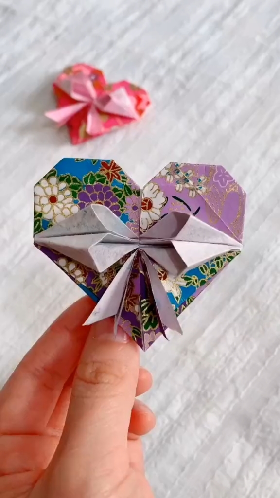 手工折纸#折只小心心送给心爱的你