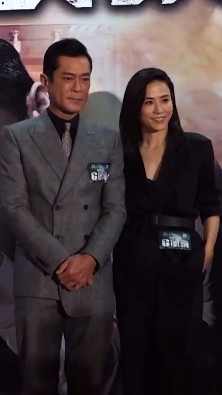 古天乐萱萱同台出席反贪风暴5首映礼当记者问到俩人什么时候官宣露出
