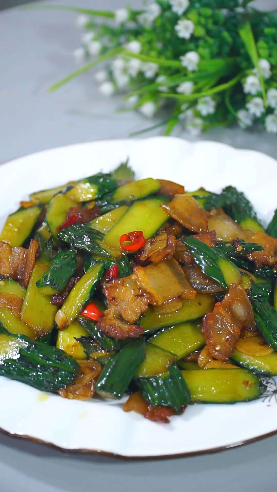 春日好食光#黄瓜炒肉家常做法-度小视