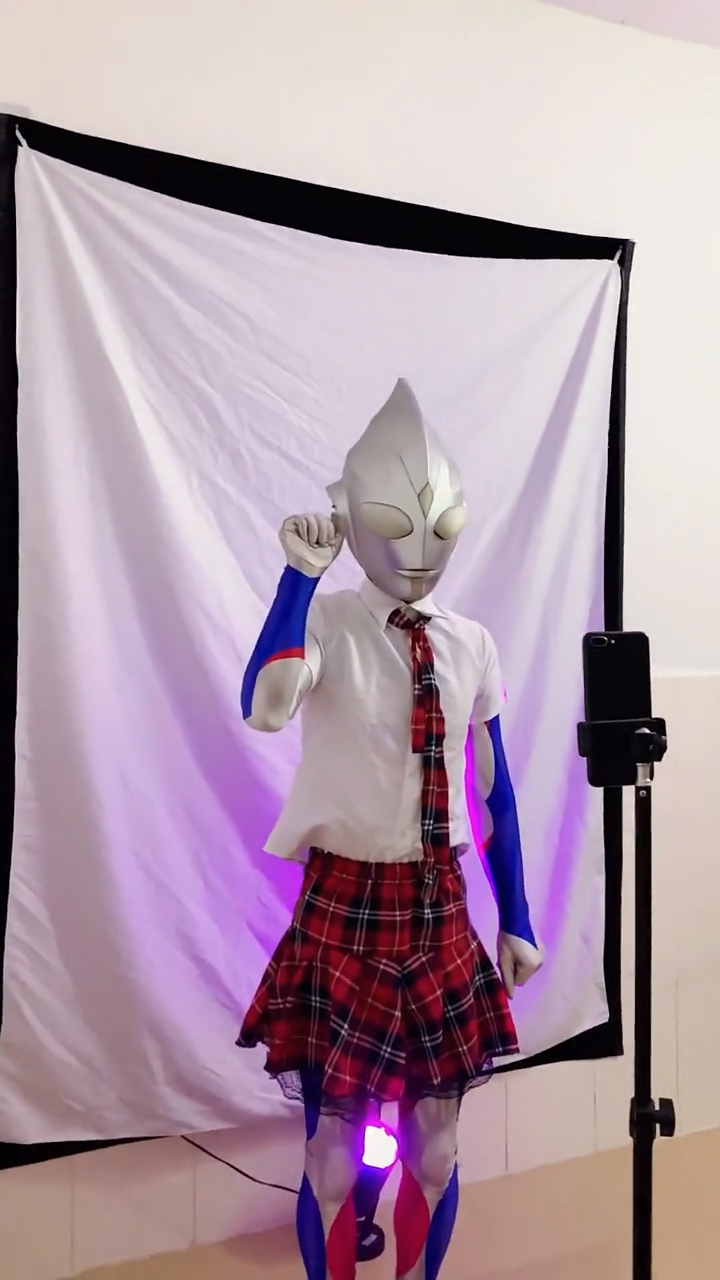 社会很单纯迪迦奥特曼社会很单纯复杂的是人心