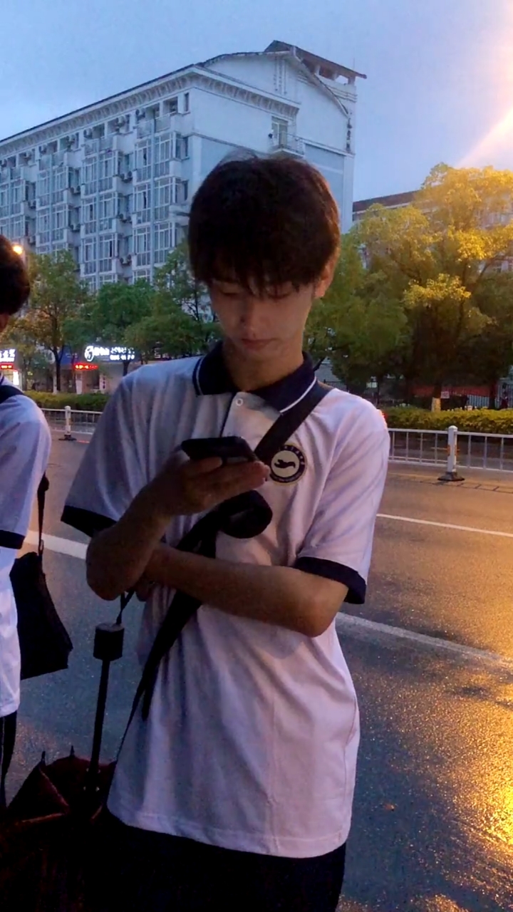 颜值大pk#终于明白大家为什么都喜欢男高中生了,这谁顶得住啊