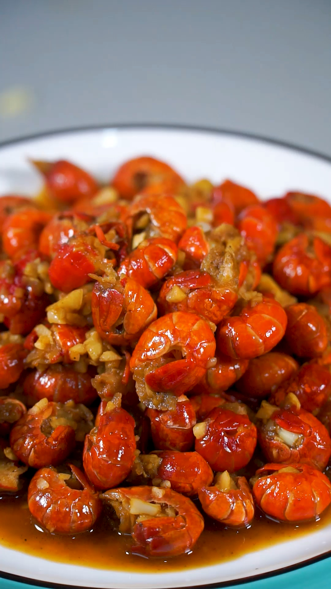 超好吃的蒜蓉龙虾尾做法肉质鲜嫩一口一个真过瘾