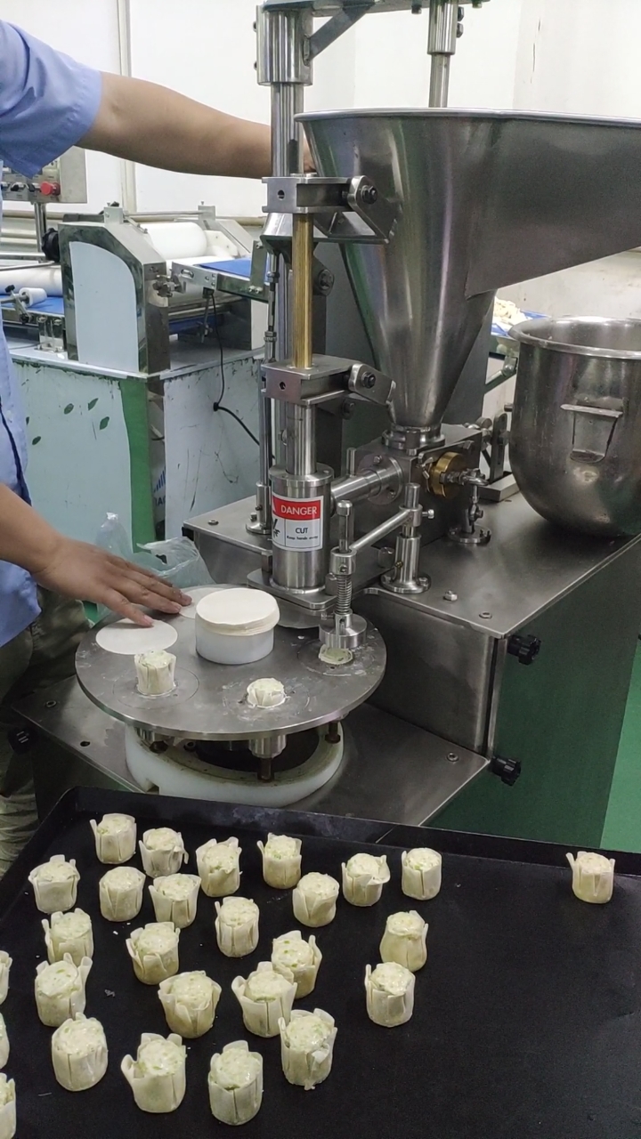 美食看中国#半自动包馅烧麦机#做烧卖的机器设备