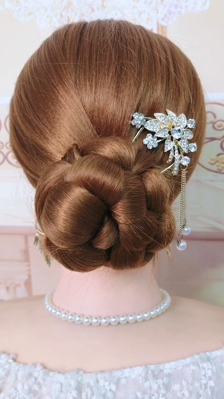 简单气质又高贵的盘发