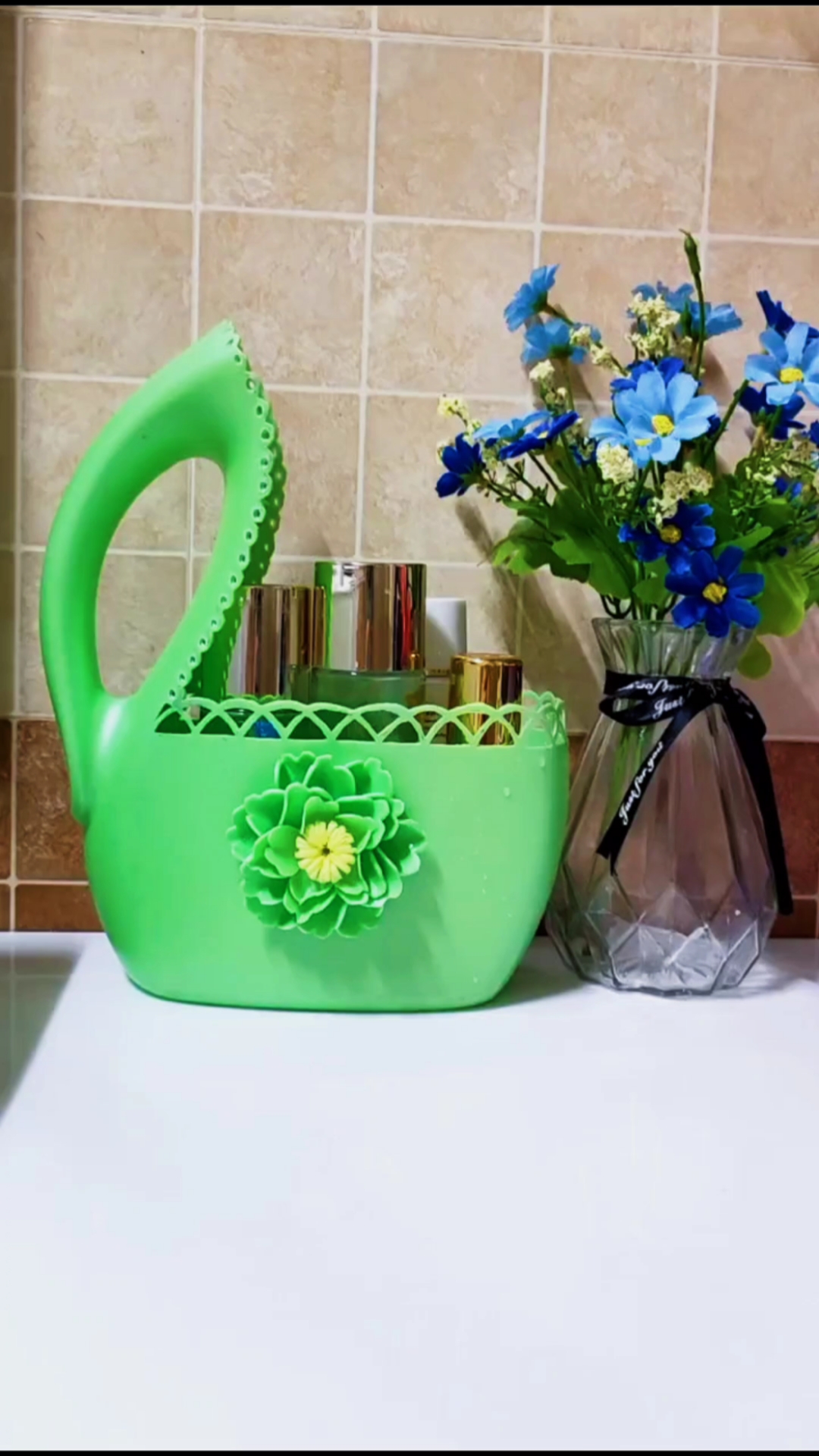 变废为宝#洗衣液瓶大妙用,这样做太美了!