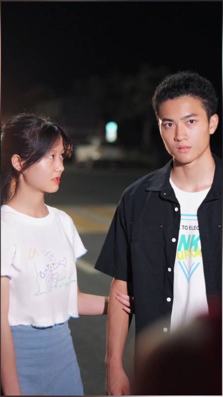 在从小玩到大的兄弟和才在一起没多久的女朋友面前你选择相信谁