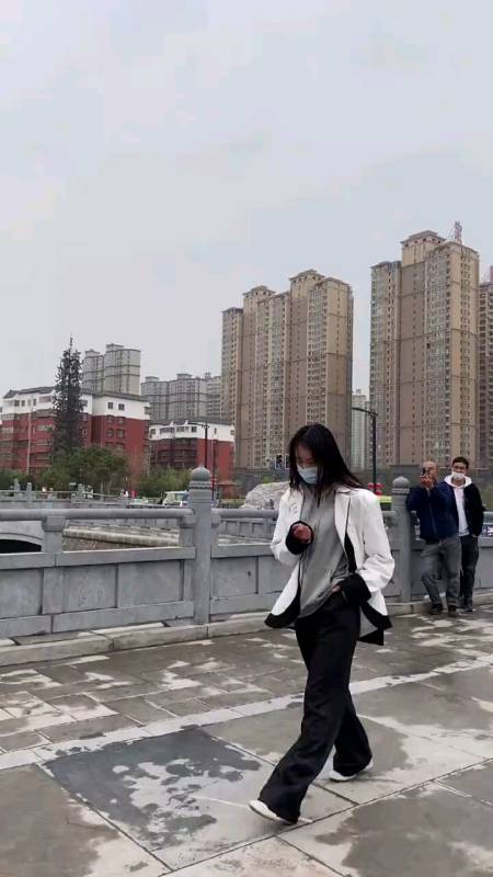 律师教你如何维护自身权益52黄微言个人简介4两茎灯草的拼音怎么读?