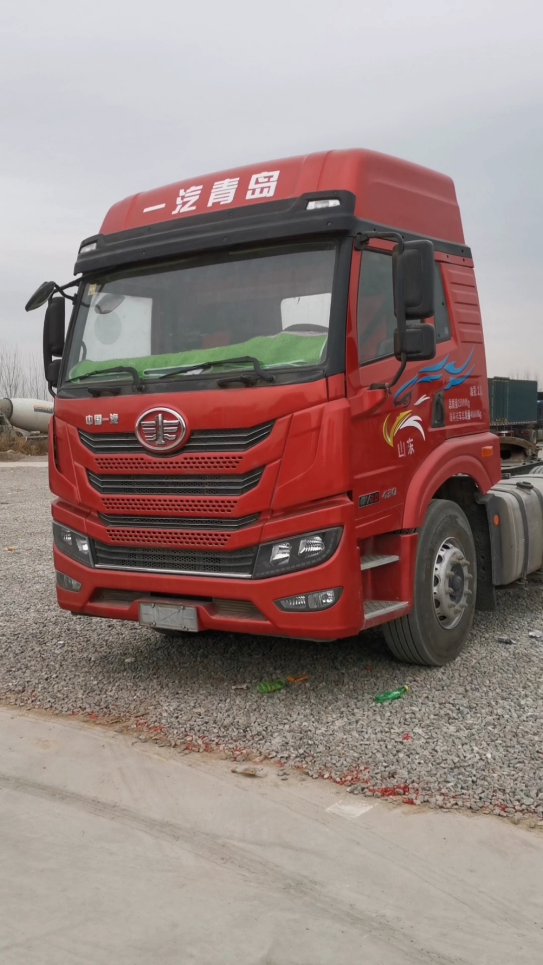 八个月的解放悍v,潍柴430匹马力,超轻自重