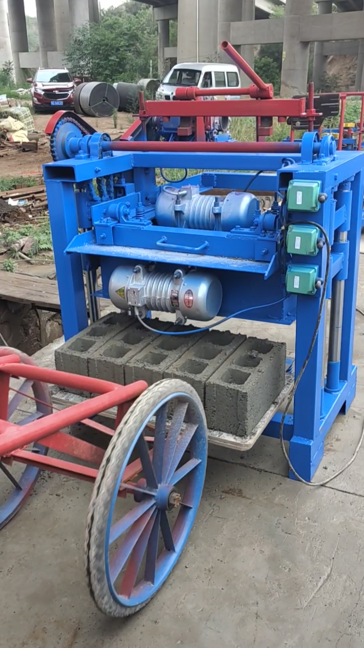 半自动水泥空心砖机生产39*15*19空心砖,一机多用,可更换模具.