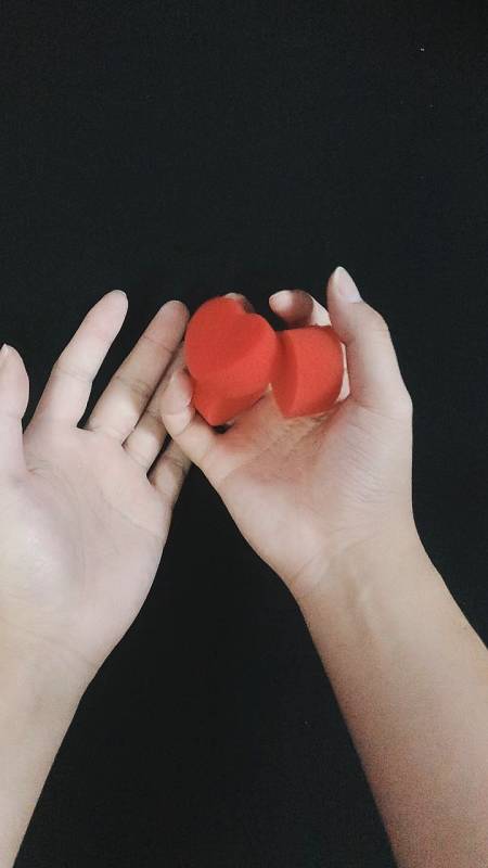 魔术教学#教你如何把海绵心,转移到另外一只手上!