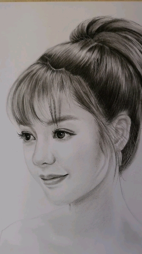 我要上热门#素描女生头像