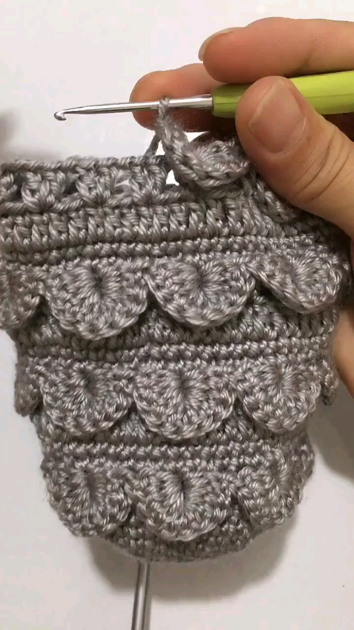 寻找最牛手艺人#鱼鳞针的钩法.-度小视