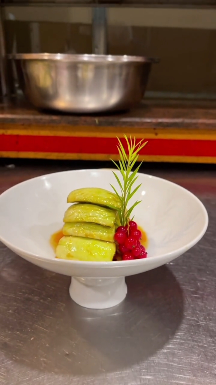 腌制玉女瓜,口味不错.酸辣微甜口味