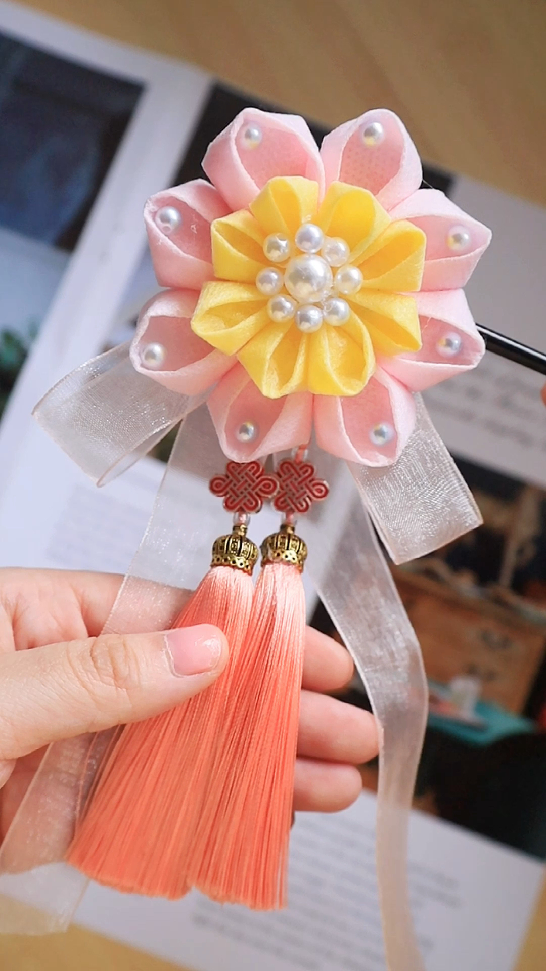 创意手工diy#用不要的口罩做古风发簪,叫闺蜜给你做-全民小视频