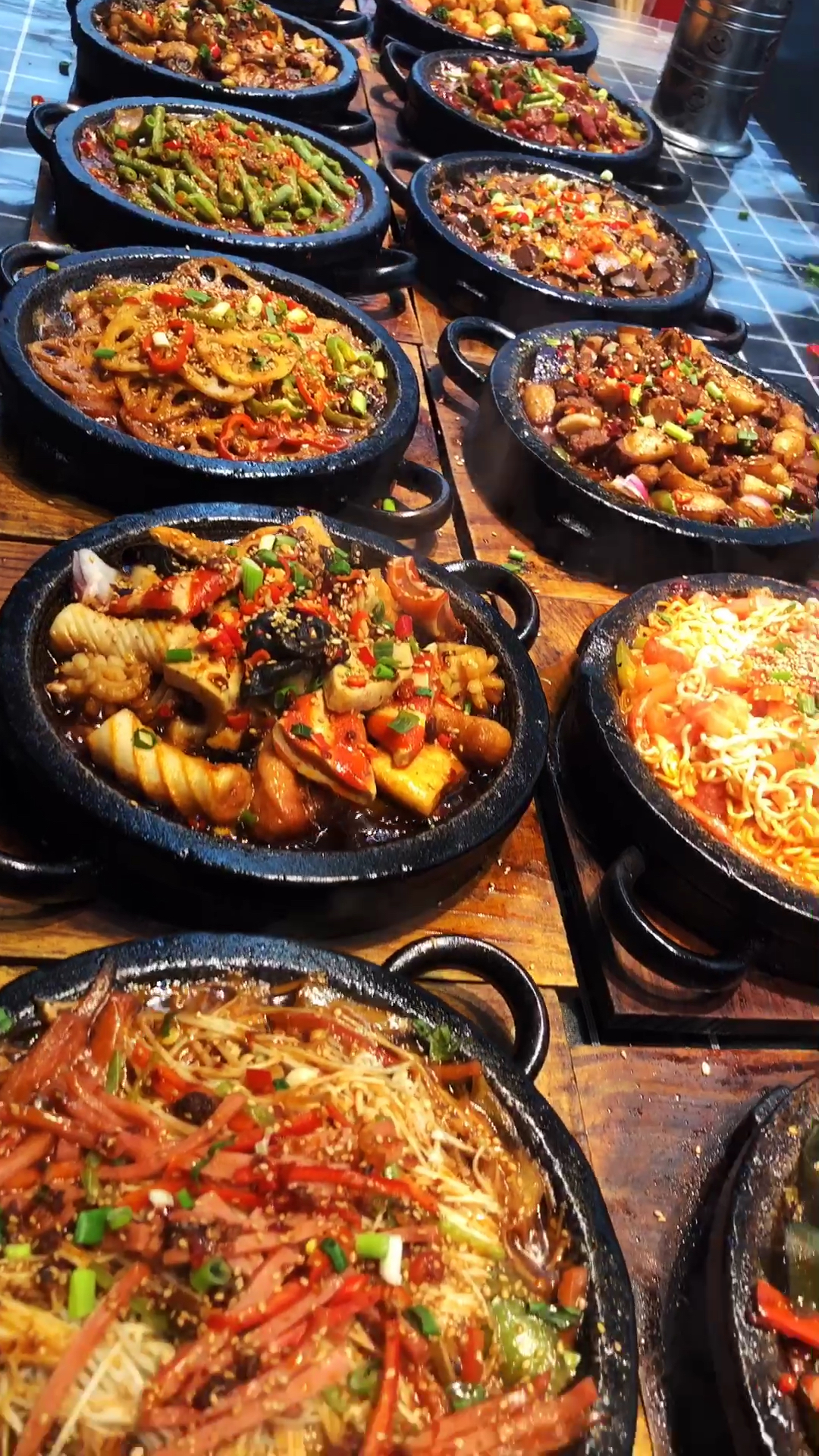 石锅菜#菜品丰富口味多样化的石锅菜喜欢的朋友支持一下哦