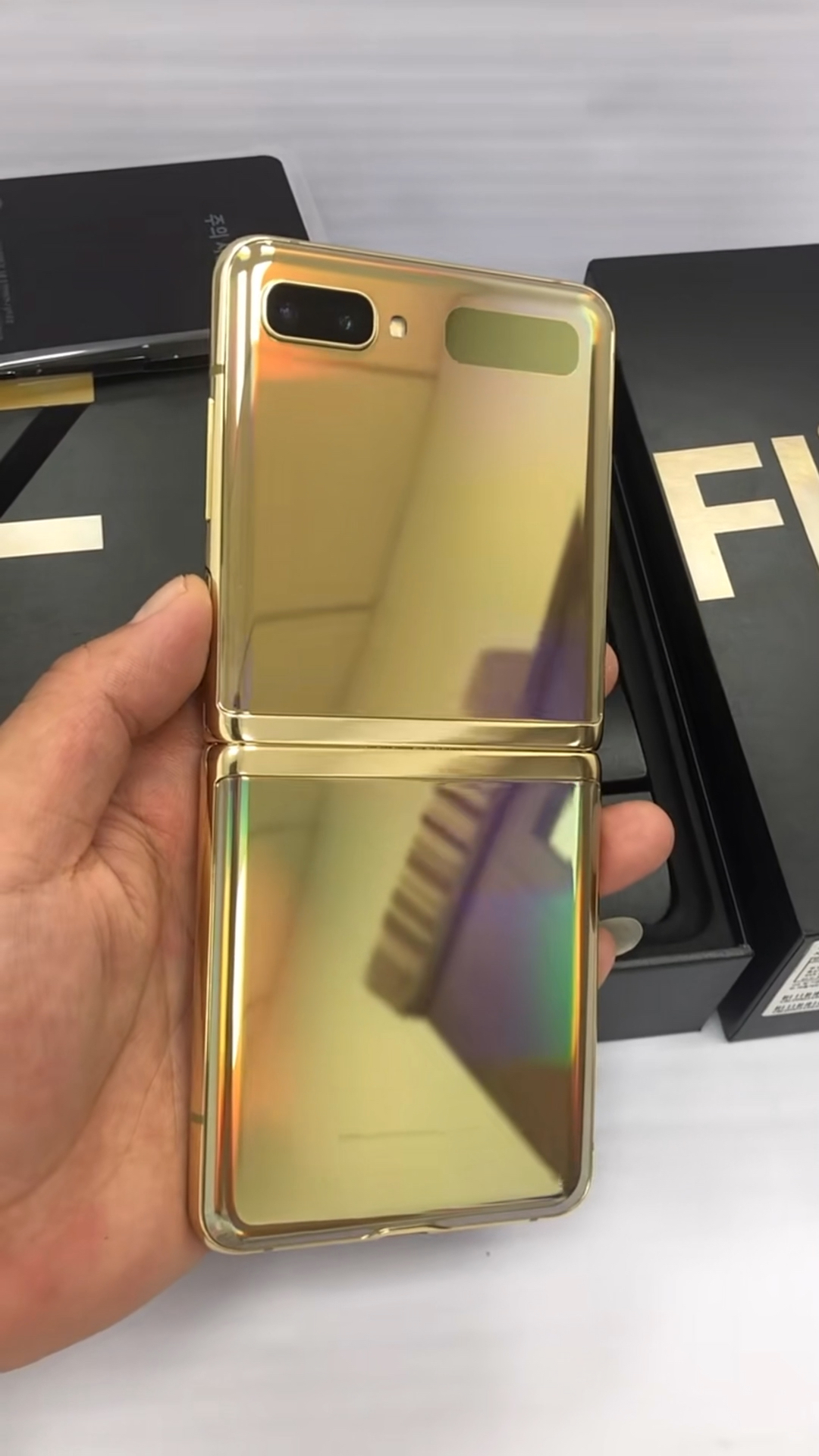 正品三星f7000全网通4g金色