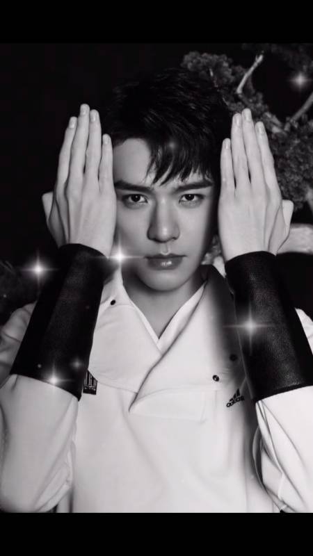 山河令#时尚芭莎的这组照片爱了,收集做成温絮芭莎照片册收藏,还有要