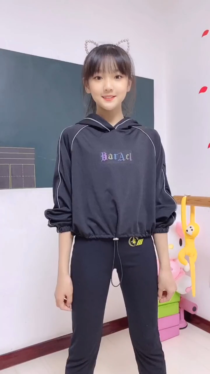 喜爱跳舞的美女#中学生跳舞可爱