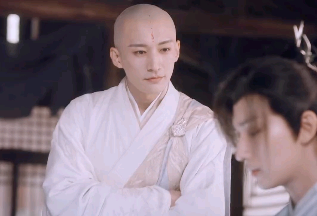 精彩影视#萧瑟和无心大打出手,武功被废的他被无心打的毫无还手之力.