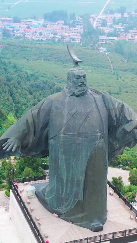 刘邦塑像总高度409米是亚洲最大的历史人物雕像