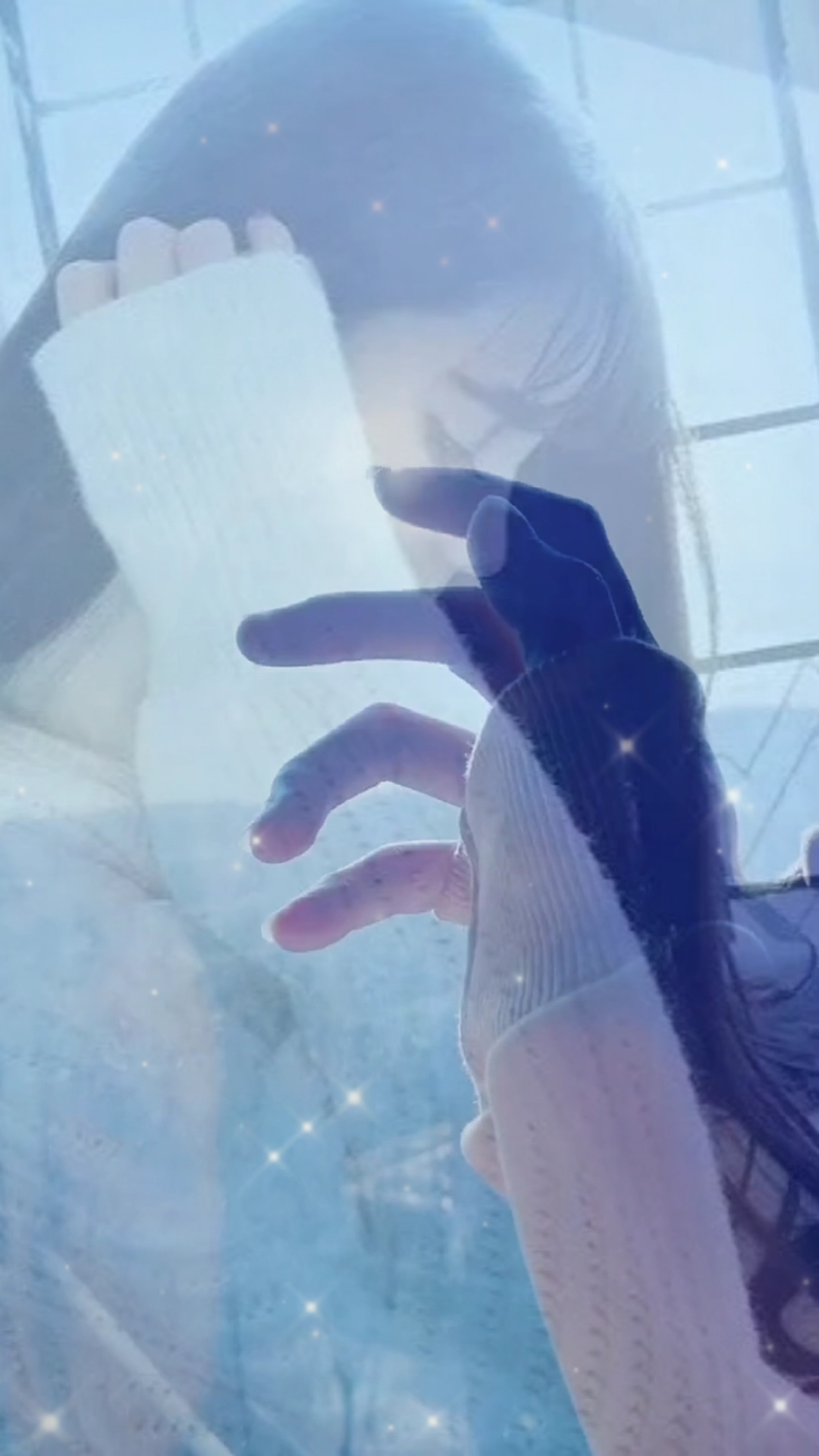 你一眨眼我就心动#人的手就这么大,抓不住的东西太多,人总是要和自己