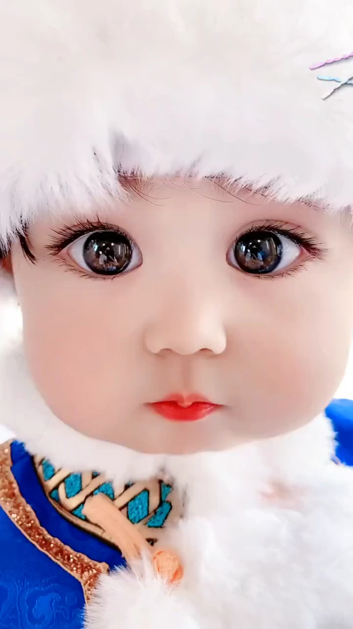 生了个大眼娃娃,老公非要发出来让你们看看,你们觉得可爱吗