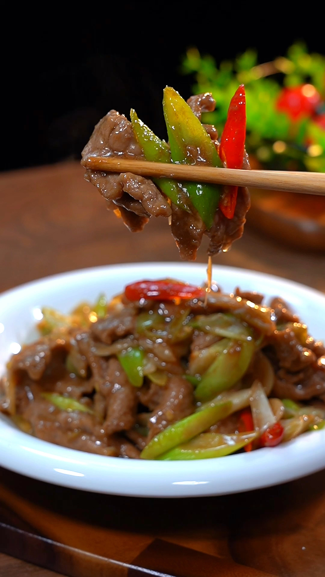 这样做的葱烧牛肉,滑嫩鲜香,下饭好吃又简单