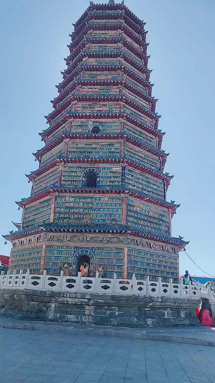 五台山万佛琉璃塔