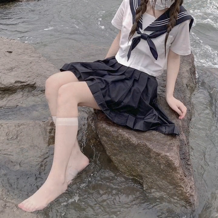 袜子#多大的人了,不小心掉水里了