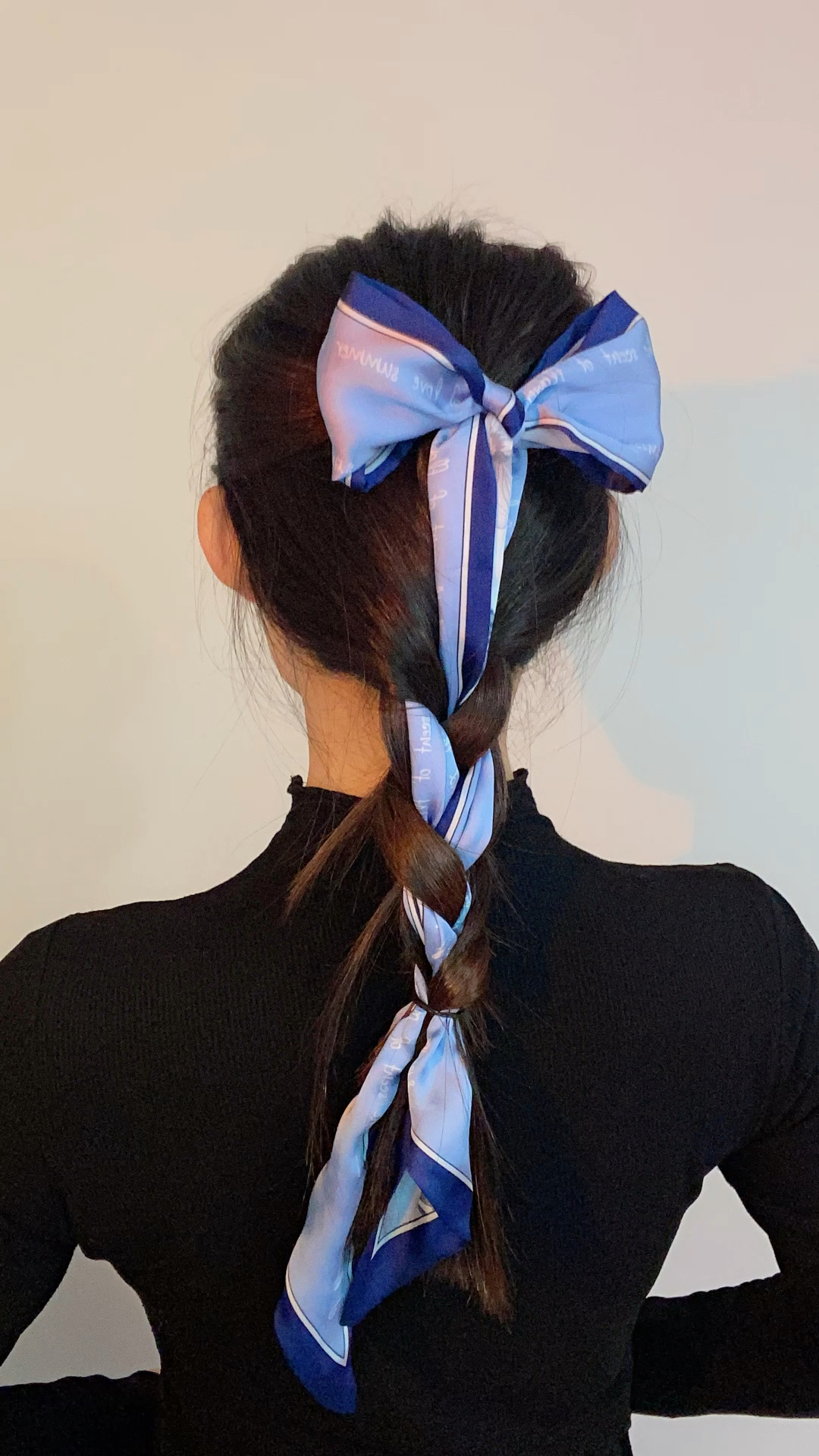 丝巾蝴蝶结高马尾