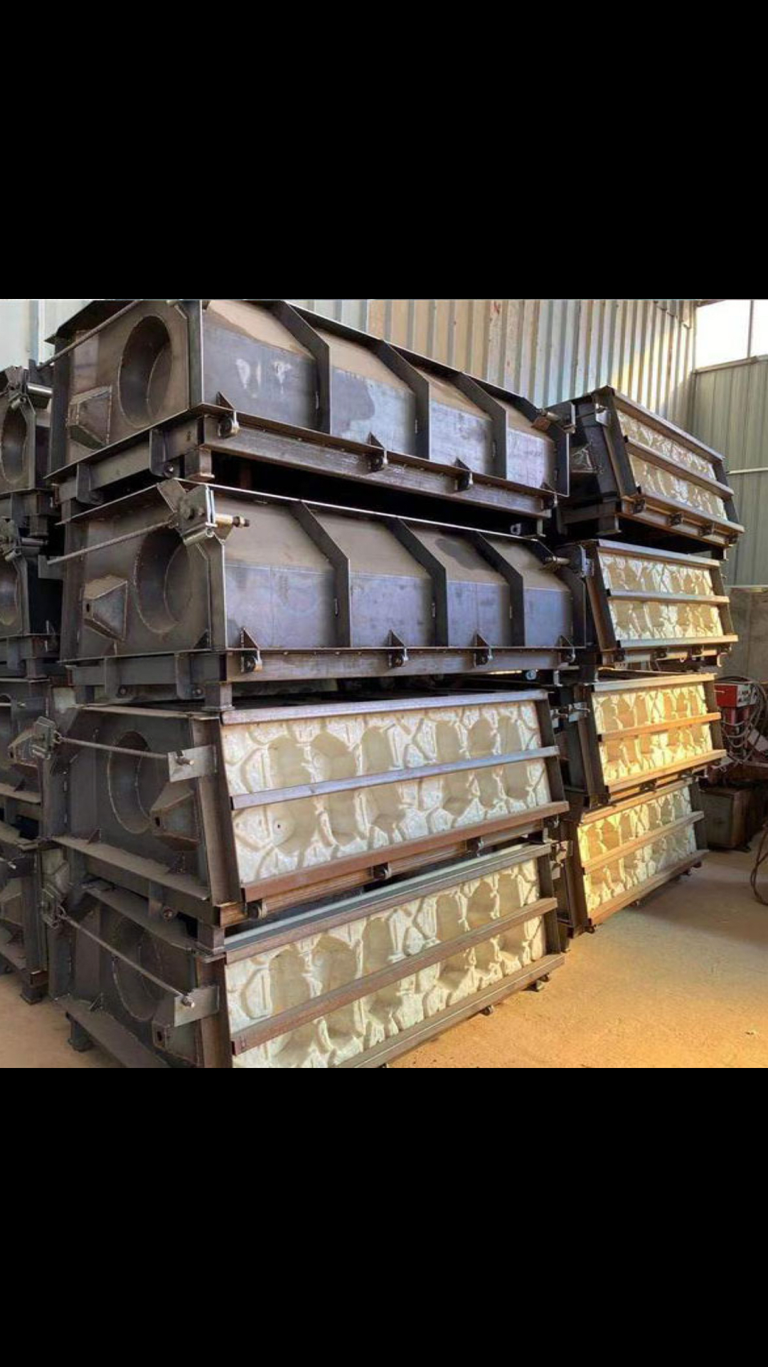 致宏模具厂生产各种型号的阶梯护坡模具,生态框模具,景观护坡模具